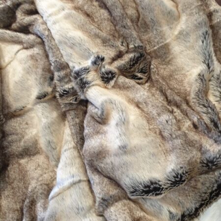 Faux Fur Blanket Throw CHOCOLATE - Soft & Snug.