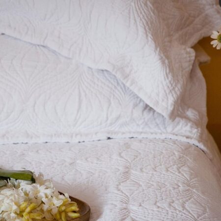 WHITE Bedspread Set LANTERN