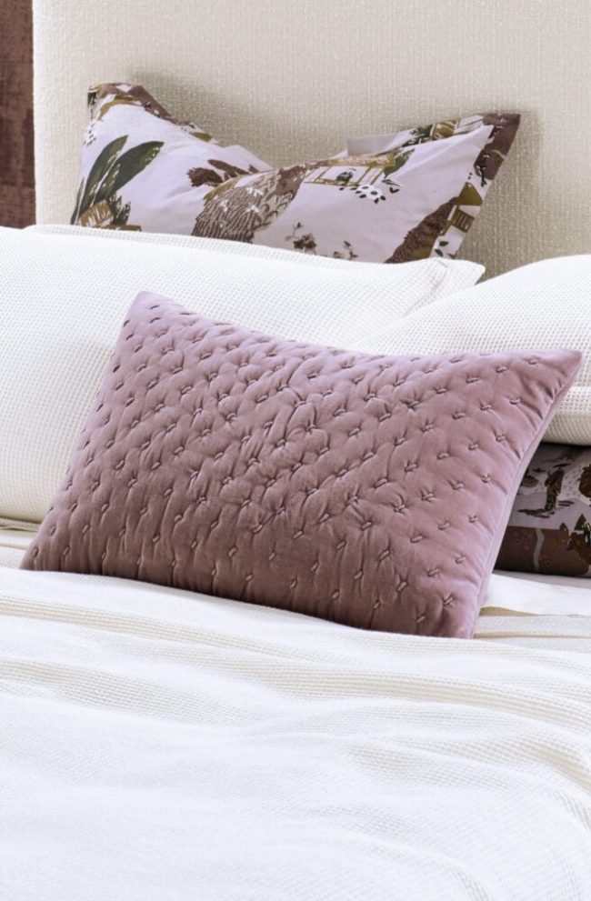 Mica Quartz Cushion