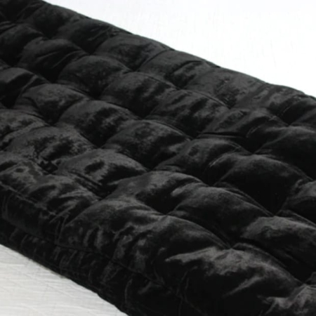 Comforter Pin Velvet Black