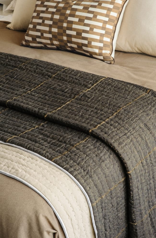 Appetto chocolate coverlet