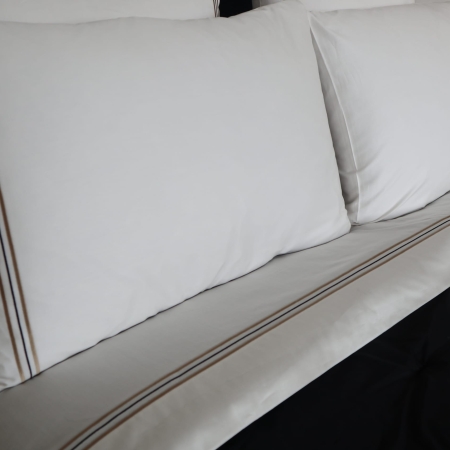 GOLDEN Sateen Sheets | Made in Portugal