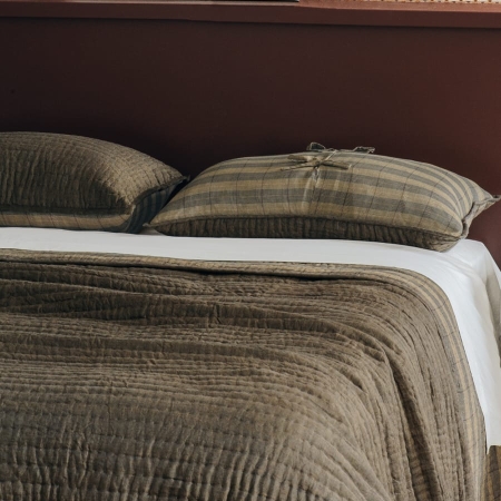 Misaka copper bedspread and pillowshams