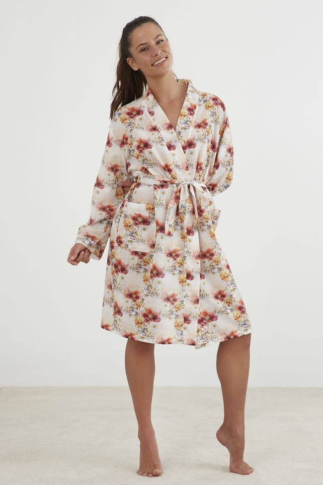 Maddie robe