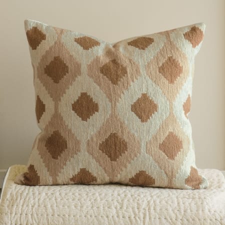 Cucito natural cushion styled