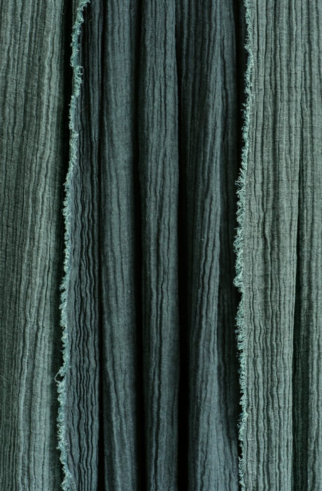 Leggera Mallard Ocean Throw Close Up