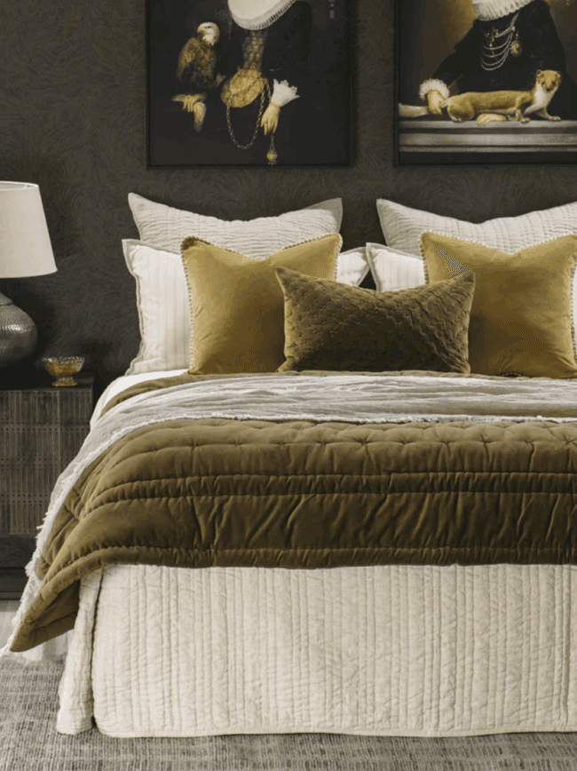 Mica Velvet Comforter Deep Moss