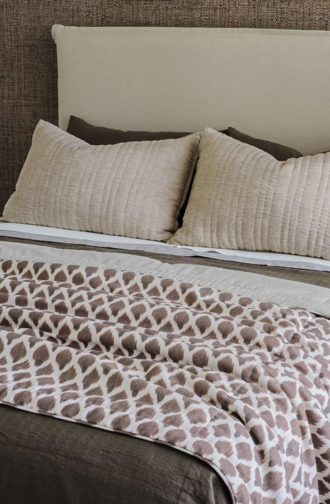 Kasumi Rosewood Comforter Styled