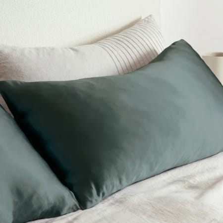 SilkPillowcaseOceanCloseUp