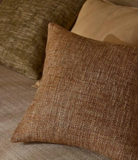 Multi-tonal Castel Auburn Cushion