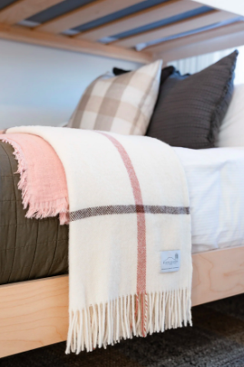 NZ Wool Throw Woolshed White